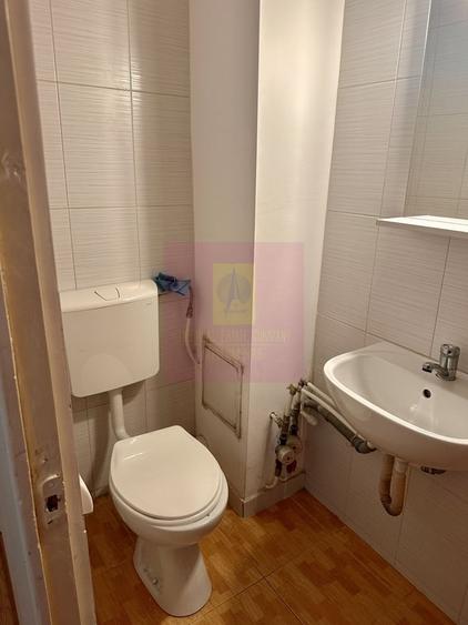 Apartament cu 3 camere decomandat în Rahova