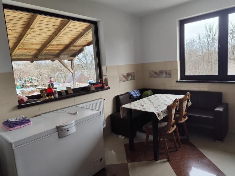 Casă individuală cu 5 camere cu Teren 1070 Mp în Dridu