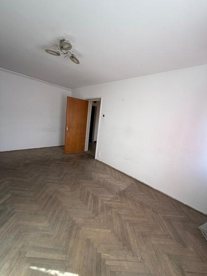 Apartament cu 2 camere semidecomandat în Lujerului