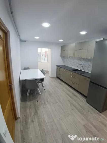 Apartament cu 2 camere decomandat în Exterior Vest