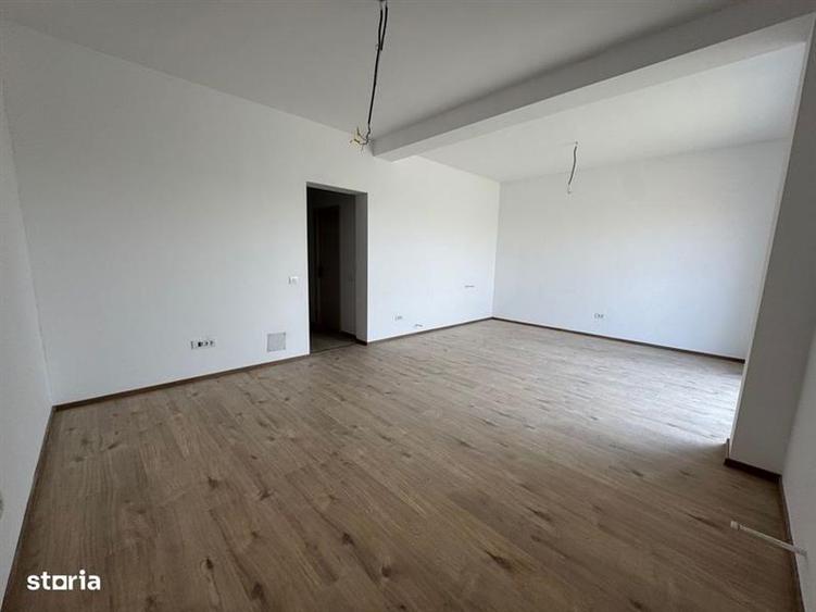 Casă cu 4 camere cu Teren 249 Mp în Central