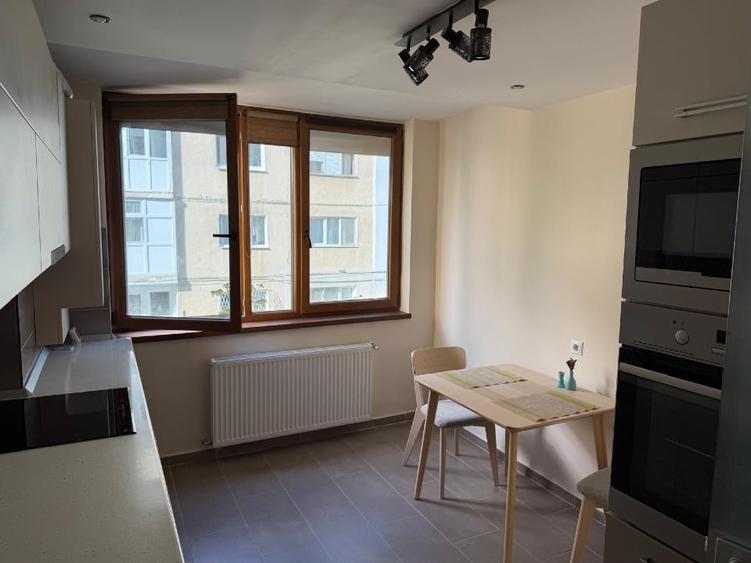 Apartament cu 2 camere decomandat, mobilat în Calea Dumbrăvii