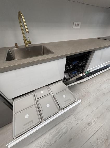 Apartament cu 2 camere decomandat, mobilat în Aradului