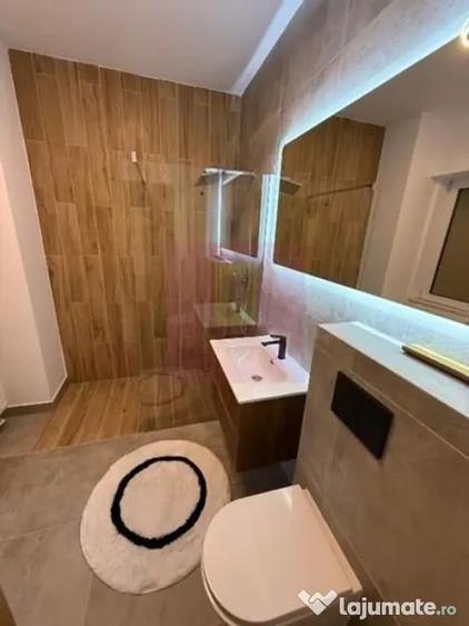 Apartament cu 4 camere decomandat în Herăstrău
