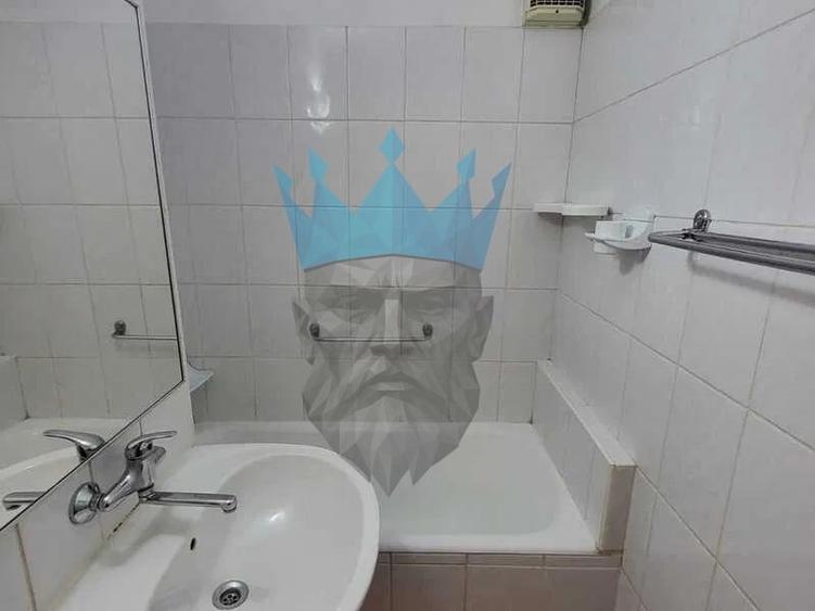 Garsonieră decomandată, mobilată în Vitan Mall