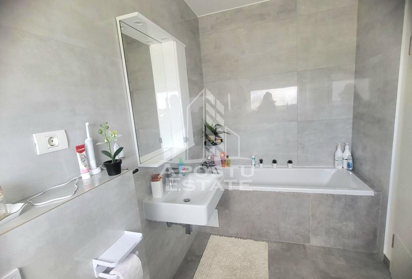Casă cu 3 camere cu Canalizare în Dumbrăvița