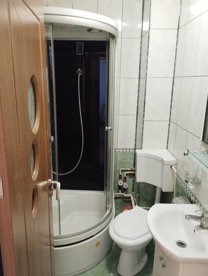 Apartament cu 3 camere decomandat în Popoveni