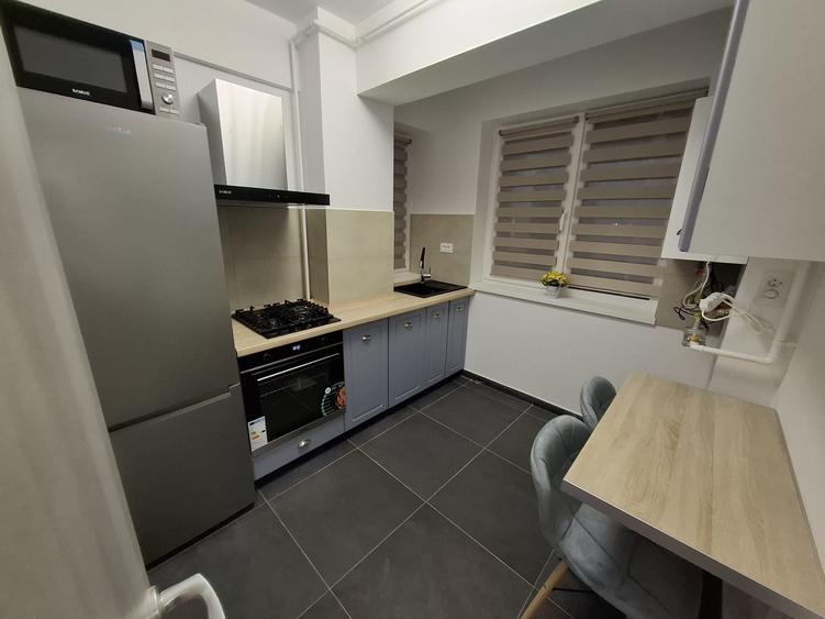 Apartament cu 2 camere decomandat în Calea Moldovei