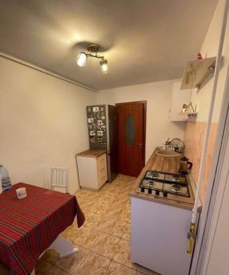 Apartament cu 2 camere decomandat, mobilat în Vitan Mall