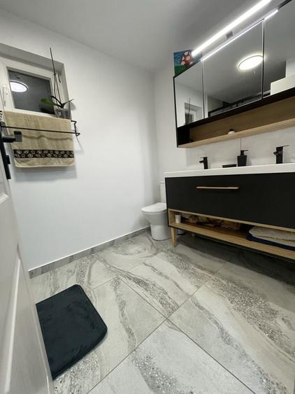 Casă cu 4 camere în Gornești