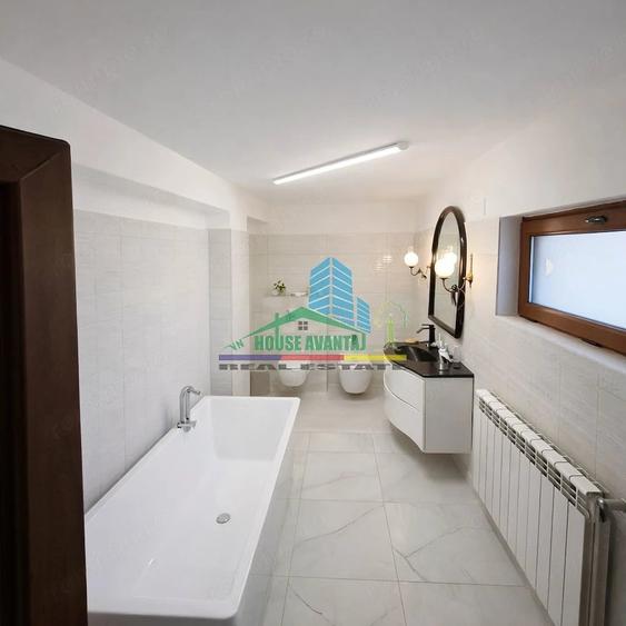 Casă cu 6 camere cu Teren 880 Mp în Ultracentral