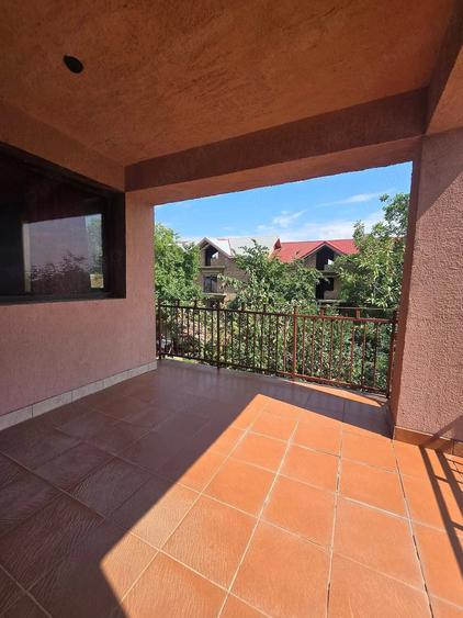 Casă cu 6 camere cu Teren 500 Mp în Cernica