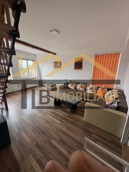 Apartament cu 5 camere decomandat în Semicentral
