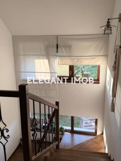 Casă individuală cu 6 camere cu Teren 600 Mp în Corbeanca