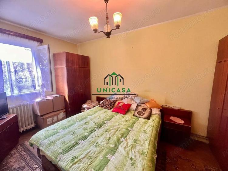 Apartament cu 3 camere semidecomandat în Traian