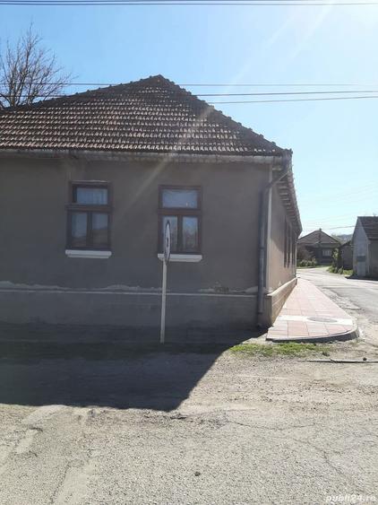 Casă cu 4 camere în Baia de Criș
