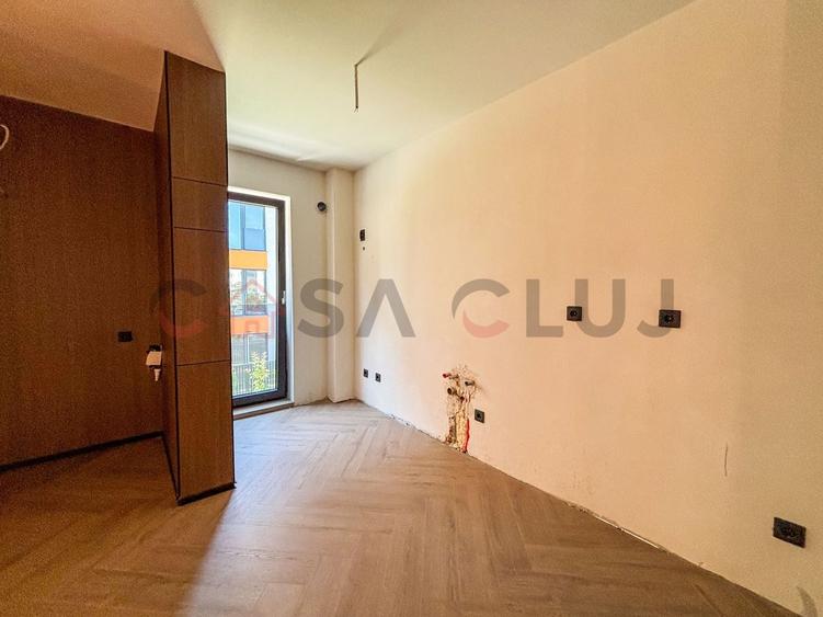 Apartament cu 2 camere semidecomandat în Mărăști