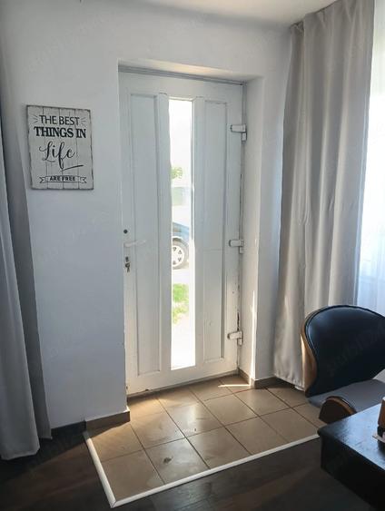 Casă cu 4 camere cu Teren 1000 Mp în Braniștea