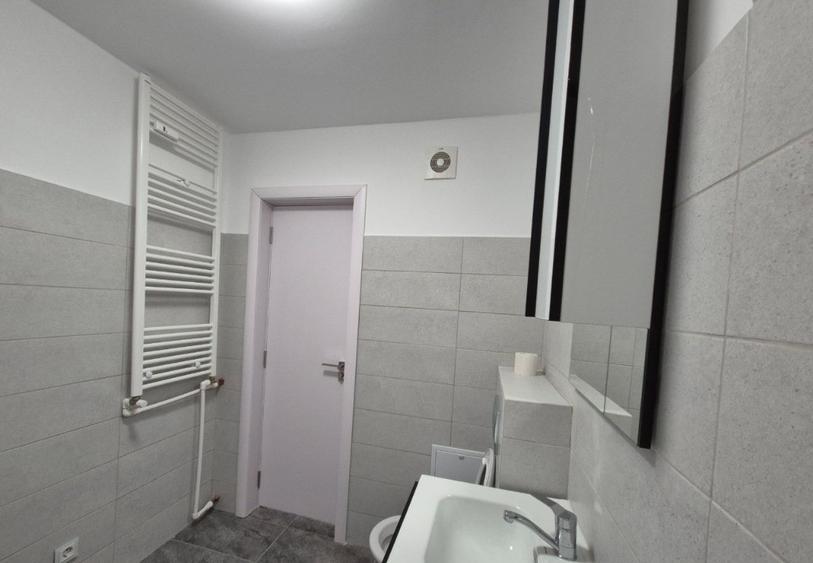 Apartament cu 2 camere decomandat în Moșilor