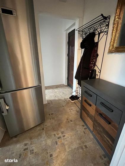 Apartament cu 3 camere semidecomandat, mobilat în Astra