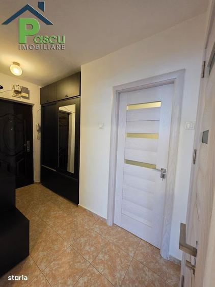 Apartament cu 3 camere decomandat, mobilat în Giurgiului
