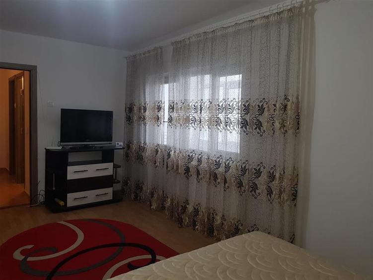 Garsonieră decomandată în 9 Mai