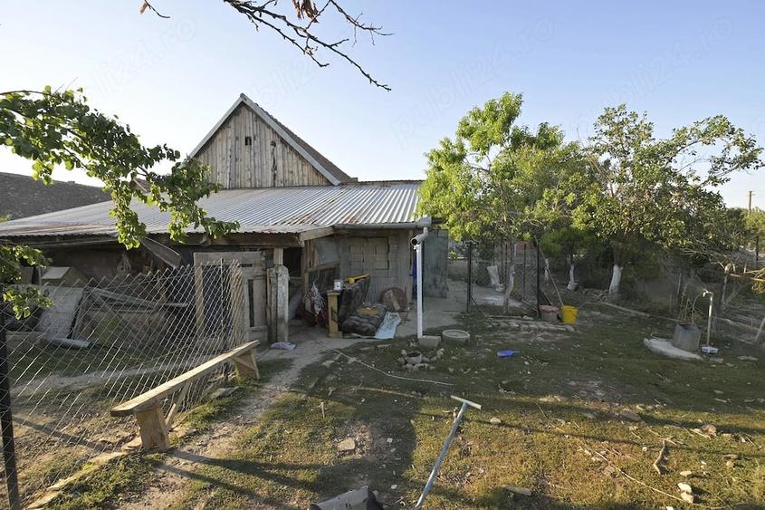 Casă cu 2 camere cu Teren 1833 Mp în Igriș