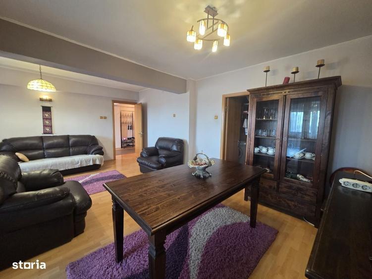 Apartament cu 3 camere decomandat în Ultracentral