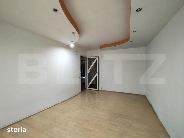 Apartament cu 3 camere în Decebal