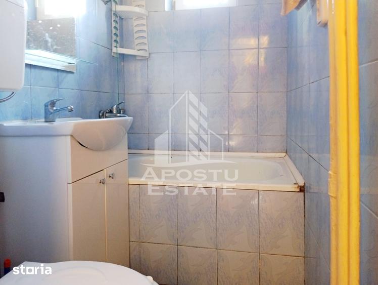 Apartament cu 2 camere, mobilat în Boul Roșu