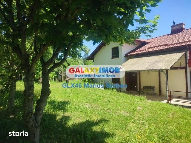 Casă cu 5 camere cu Teren 3657 Mp în Valea