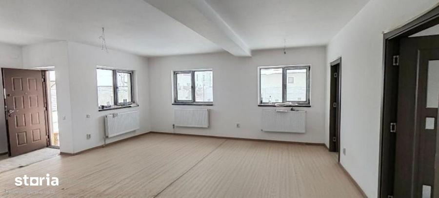 Casă cu 4 camere cu Teren 400 Mp în Clinceni