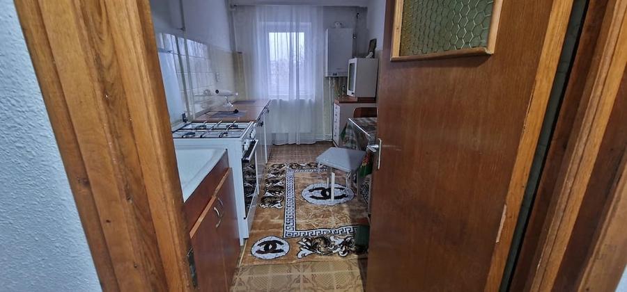 Apartament cu 3 camere decomandat în Tomis III