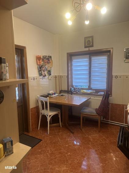 Casă cu 4 camere în Poiana