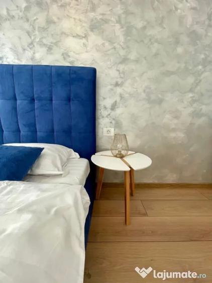 Apartament cu 3 camere semidecomandat în Nord