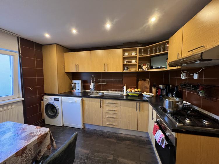 Apartament cu 2 camere decomandat, mobilat în Timocului-Șaguna