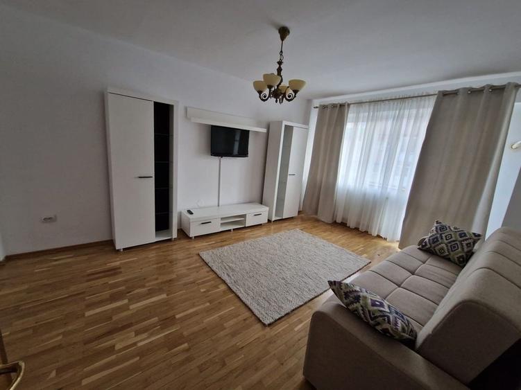 Apartament cu 2 camere decomandat în Craiovița Nouă