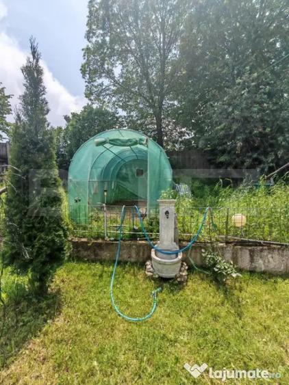 Casă cu 2 camere cu Teren 150 Mp în Zărnești