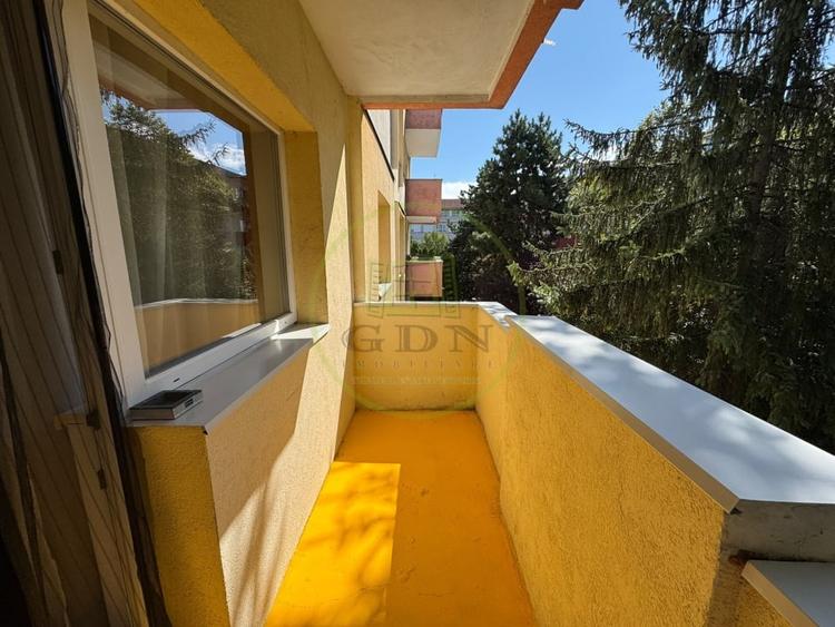 Apartament cu 3 camere decomandat, mobilat în Zorilor