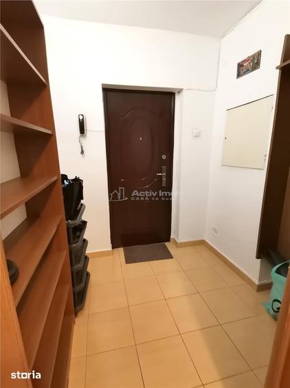 Apartament cu 2 camere semidecomandat în Grivița