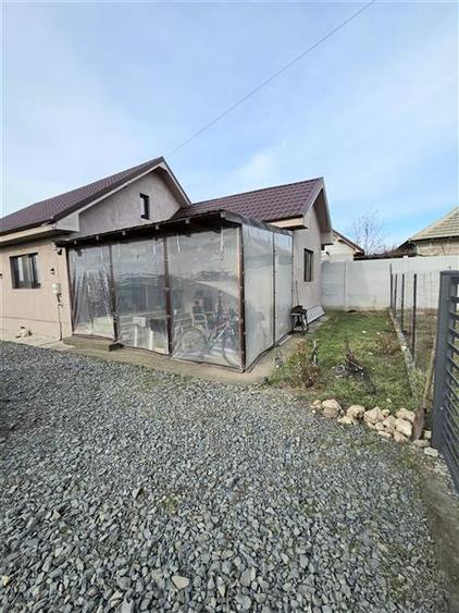 Casă individuală cu 4 camere cu Teren 690 Mp în Corbu