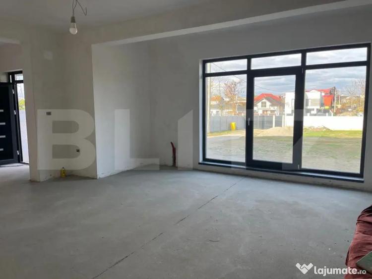Casă cu 7 camere cu Teren 1200 Mp în Central