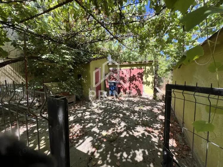 Casă cu 3 camere cu Teren 705 Mp în Central