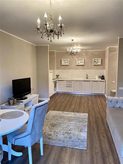 Apartament cu 3 camere decomandat, mobilat în Răcădău