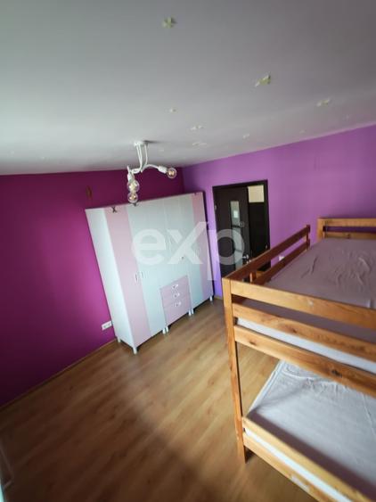 Apartament cu 3 camere decomandat, mobilat în Tractorul