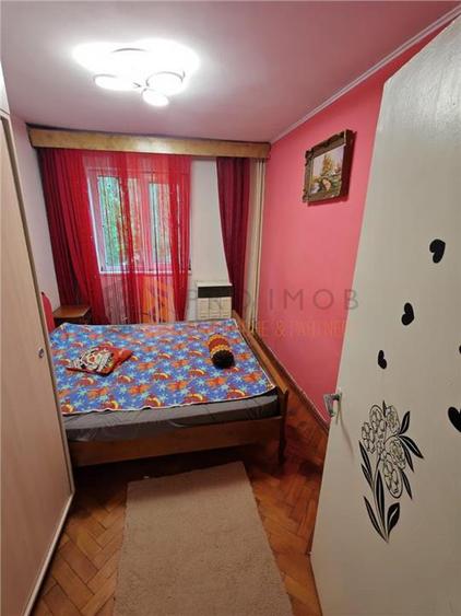 Apartament 3 camere cf 3 semidecomandat zona Micro 14 - 4