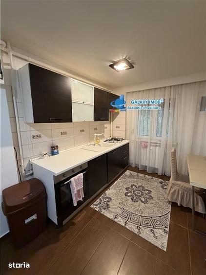 Apartament cu 3 camere în Berceni