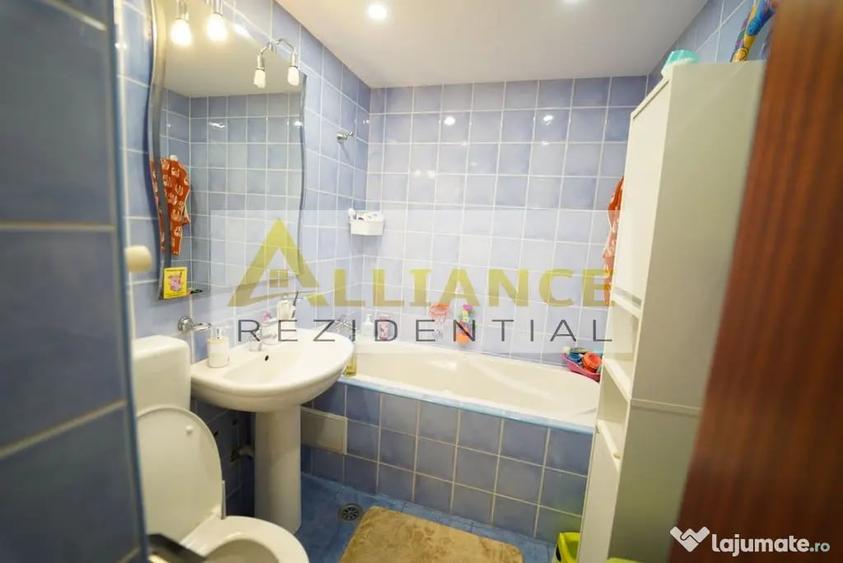 Apartament cu 3 camere decomandat în Vitan