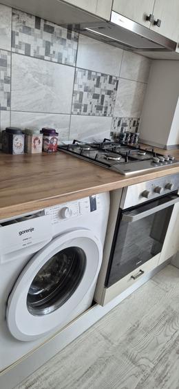 Apartament cu 2 camere decomandat în Roșu