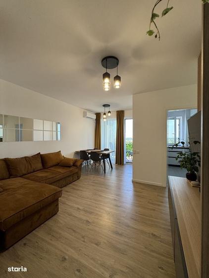 Apartament cu 3 camere decomandat în Sud